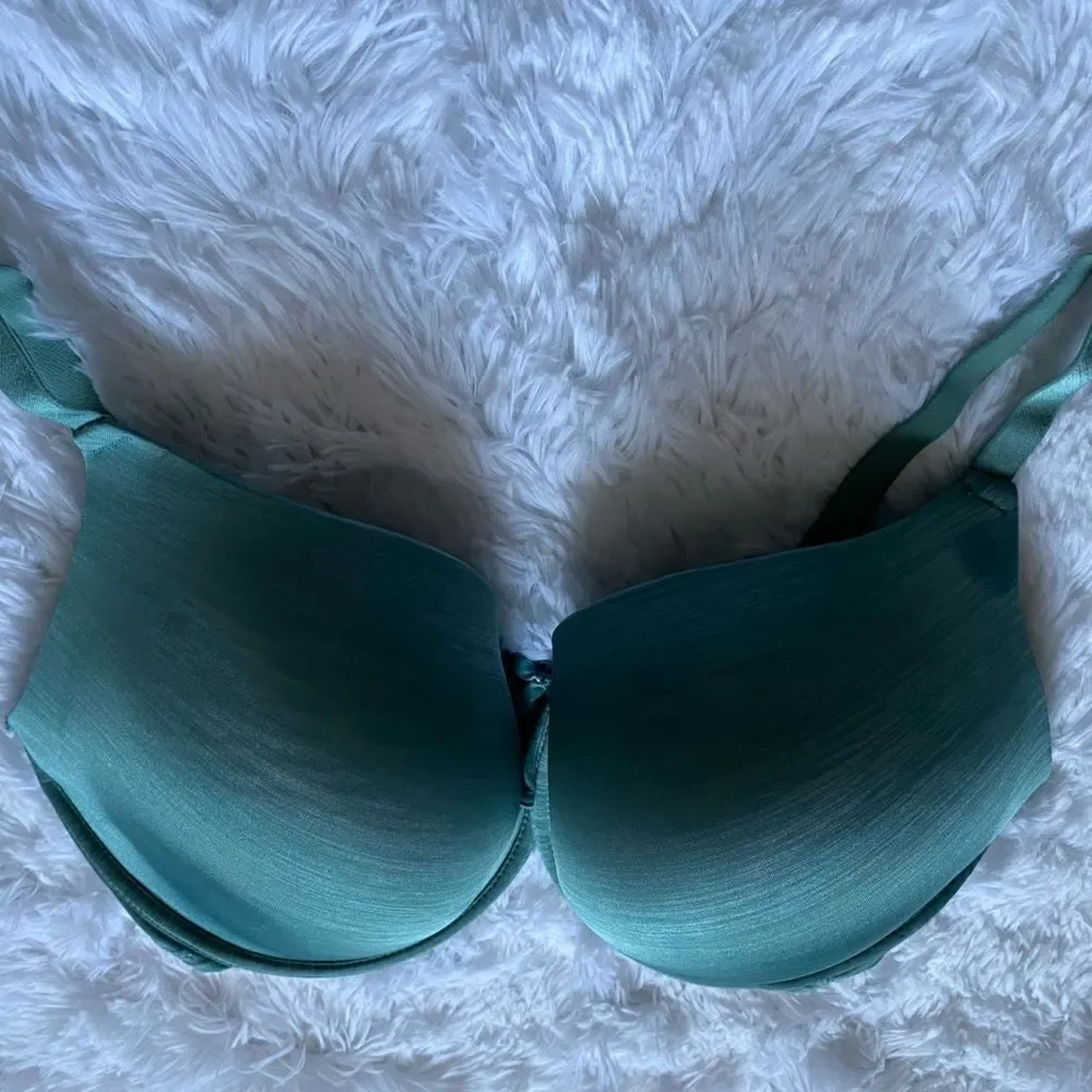 Secret Treasures Underwire Bra Green Size 38DDD‎